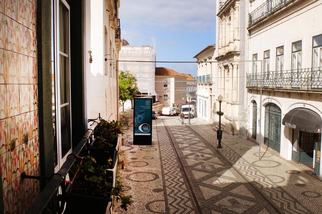 Family House Hostel Aveiro Bagian luar foto